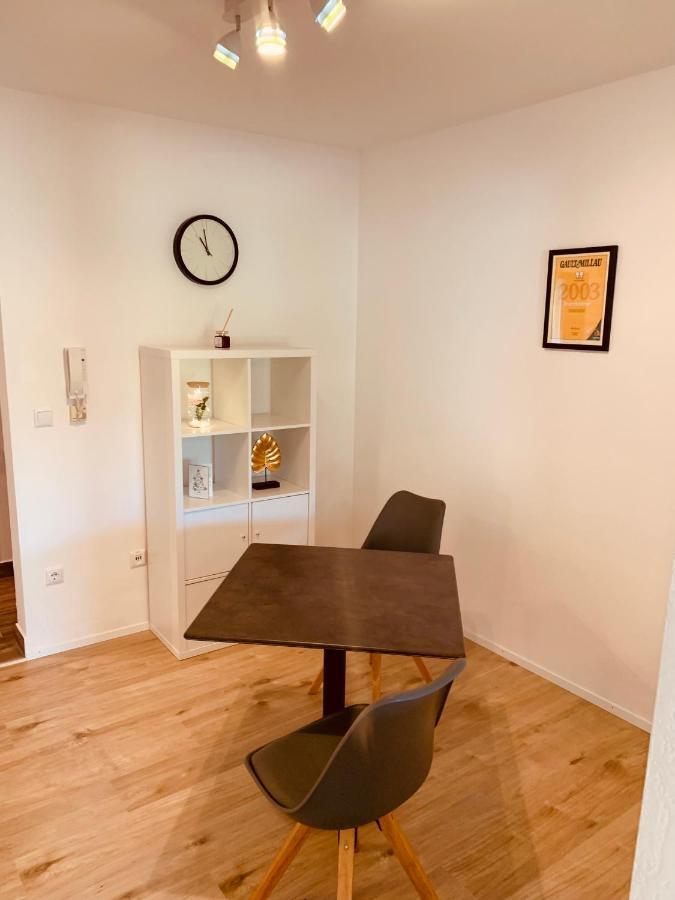Modern&cozy 2 Zimmer Wohnung, Terrasse, Smart TV, Parkplatz Salzweg Exterior foto