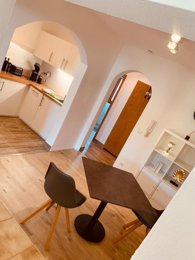 Modern&cozy 2 Zimmer Wohnung, Terrasse, Smart TV, Parkplatz Salzweg Exterior foto