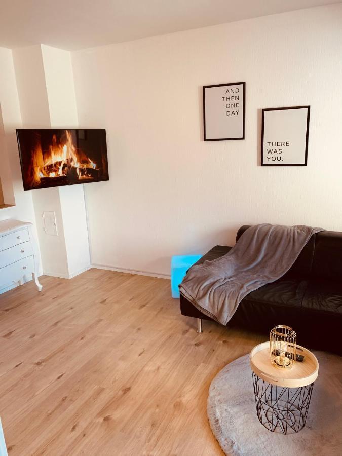 Modern&cozy 2 Zimmer Wohnung, Terrasse, Smart TV, Parkplatz Salzweg Exterior foto
